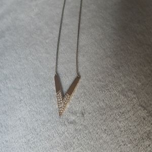 🍩*Free with Purchase* Short Express Necklace